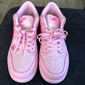 Nike Dunks Pink